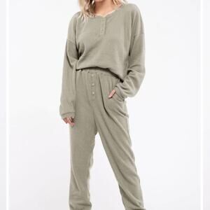 NWT Olive Waffle Knit Lounge Set Size Small